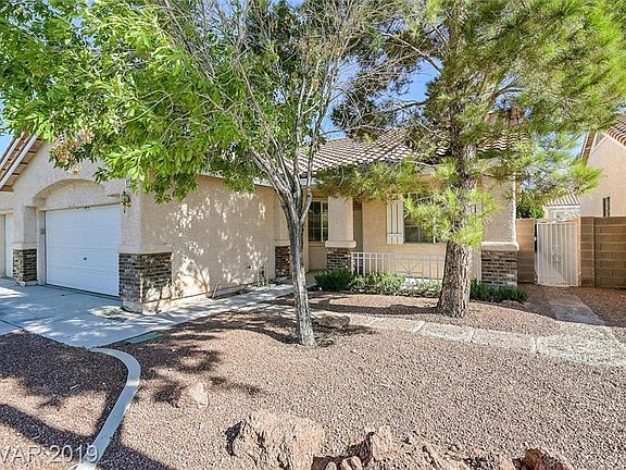 2nd image of 975 Garden Breeze Way