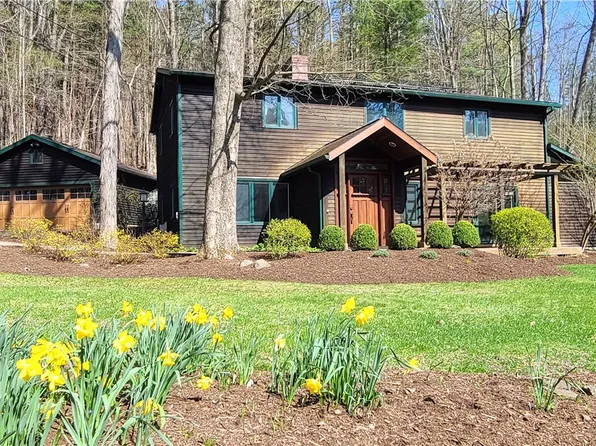 3 Hunter Ln, Ithaca, NY 14850