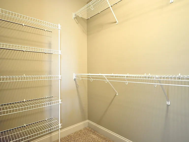 404 Leslie Wood Dr — Photo 25