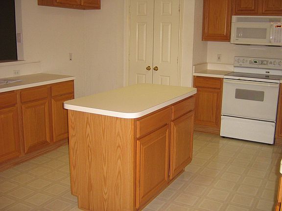 Kitchen With Island