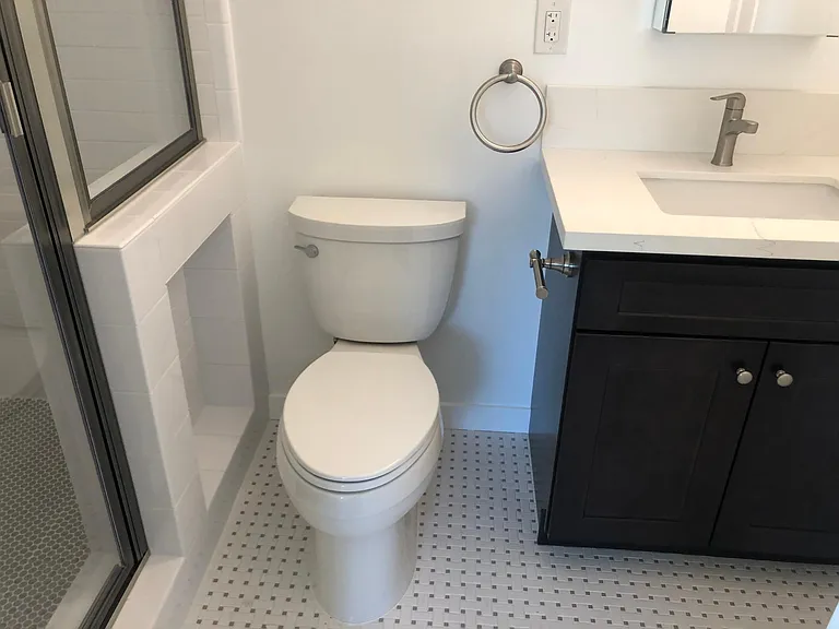 2620 1/2 N Griffin Ave — Photo 3