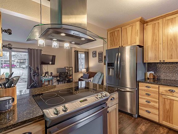 3rd image of 605 Indian Hills Dr APT 23