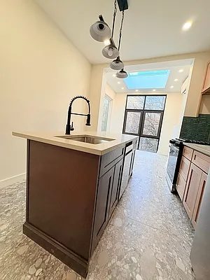 Rented by TorsX Inc | media 31