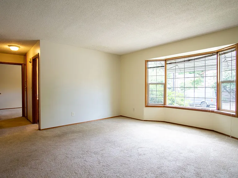 1332 NE 21st Ave #3 — Photo 3