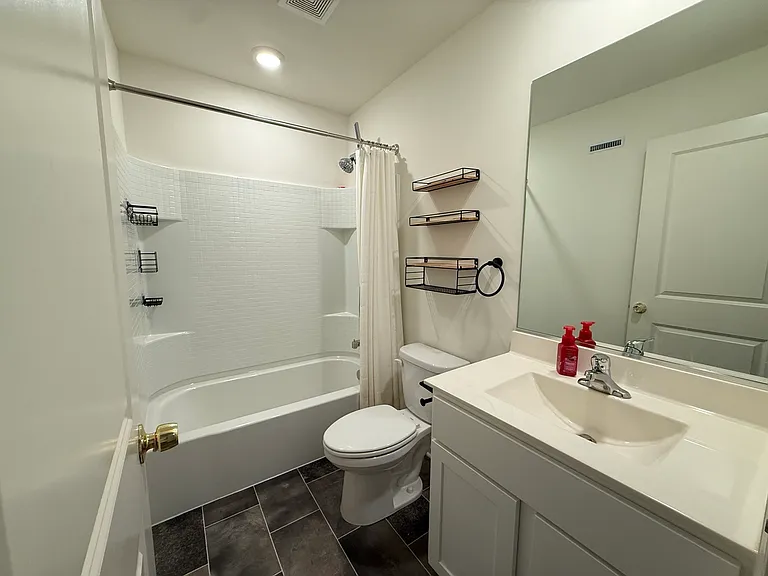 1442 Yosemite Way — Photo 27