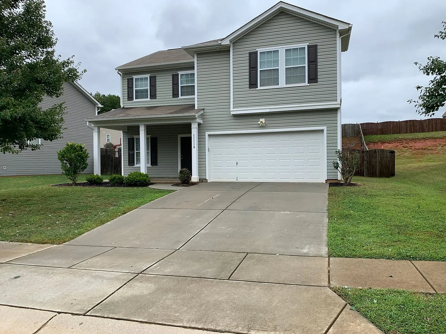 Spacious 4BR House in Charlotte — Photo 1