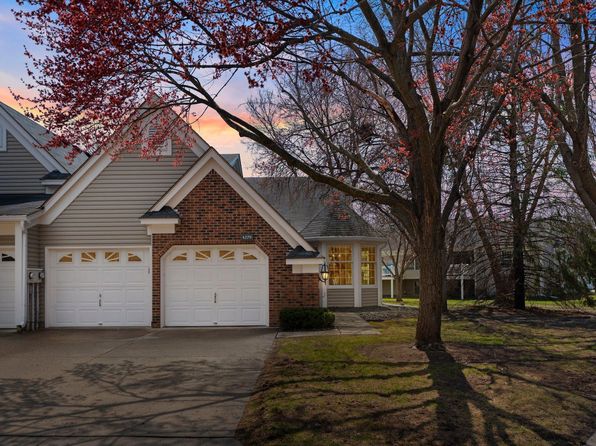 4279 Pond View Ct, White Bear Township, MN 55110