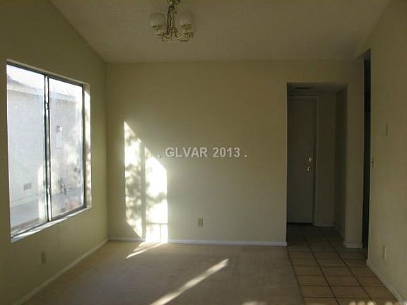 3rd image of 5589 Forsythe Dr