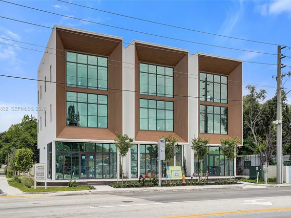 401 Pembroke Rd #201, Hallandale, FL 33009