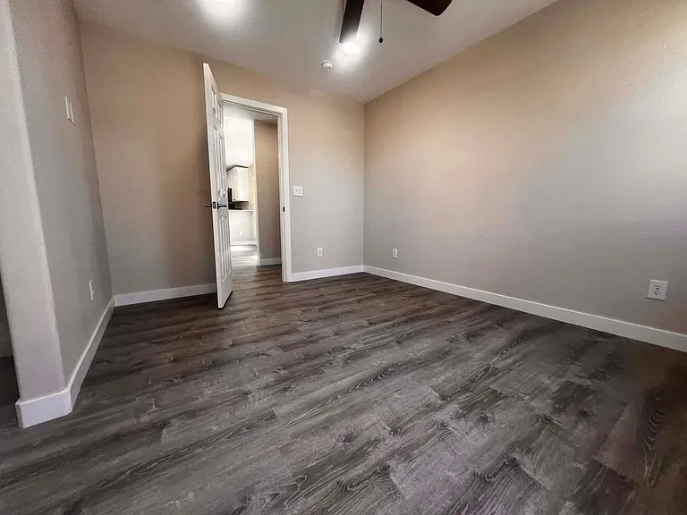 396 Riverfront Dr — Photo 57