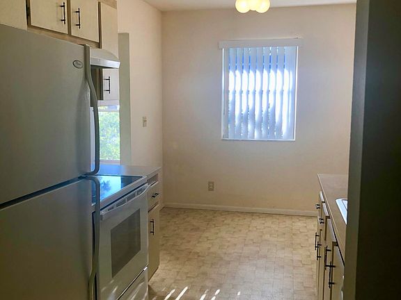 3rd image of 4702 Marengo Ln #4702