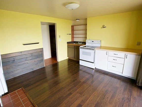 5th image of 501 5th St