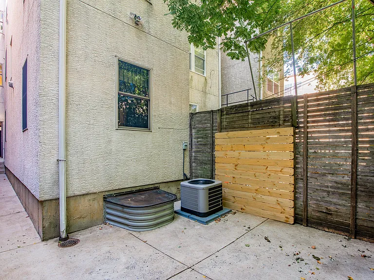 1947 N Gratz St #1 — Photo 14
