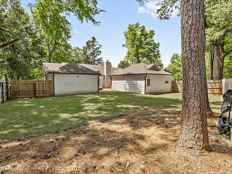 7270 Penbrook Cv — Photo 35