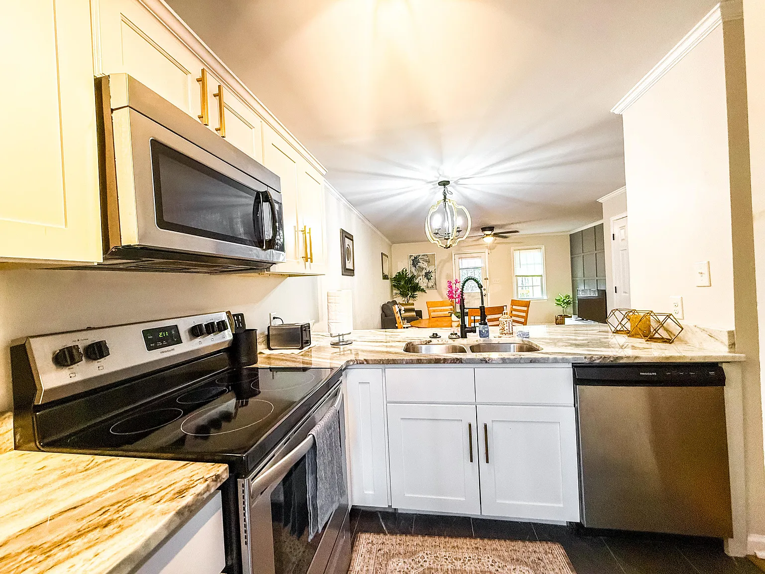 2 bed, 2.5 bath, $2,800 — Photo 3