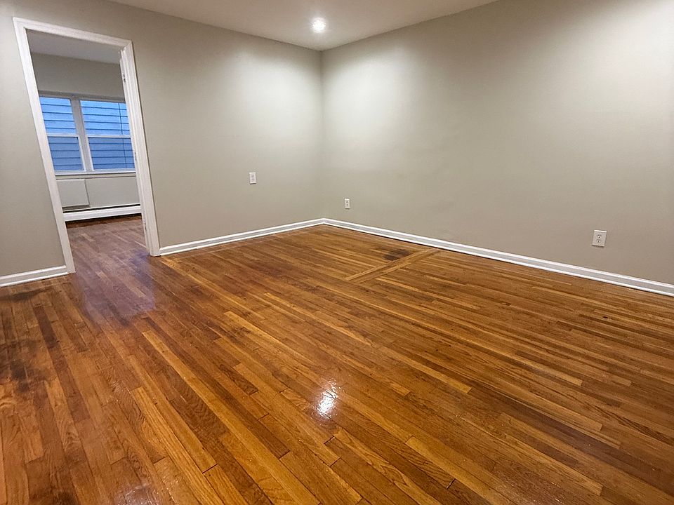 1st image of 110 Lincoln Ave #22B