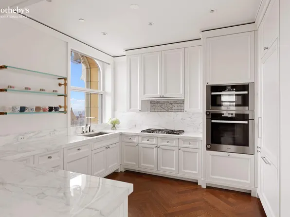 2 Park Place image 3 of 20