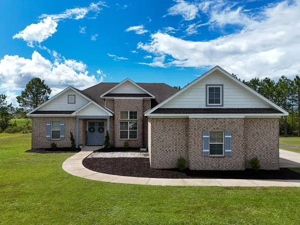 331 Brushed Dunes Cir, Freeport, FL 32439