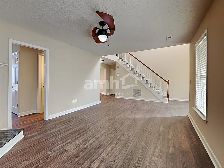 1605 Glenn Meade Dr — Photo 7