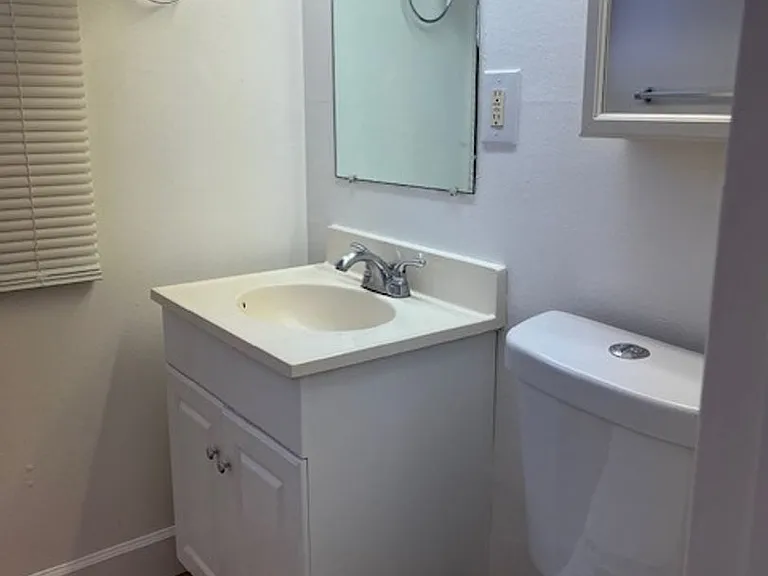 5812 Western Ave — Photo 10