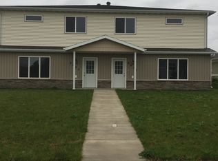 4445 13th St S, Moorhead, MN 56560
