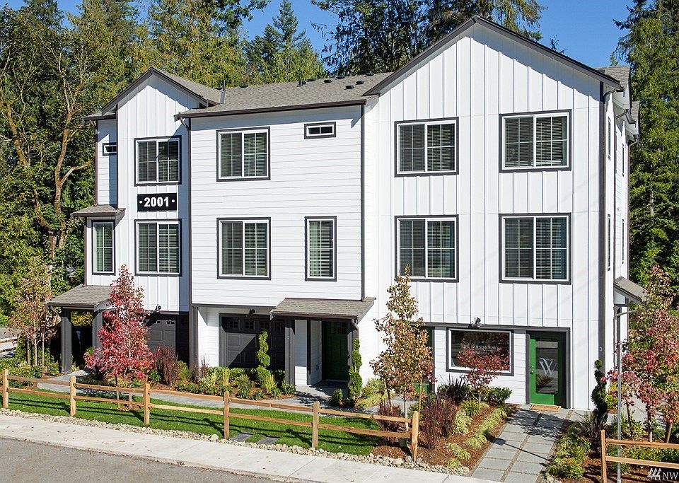 1st image of 2018 101st Ave SE