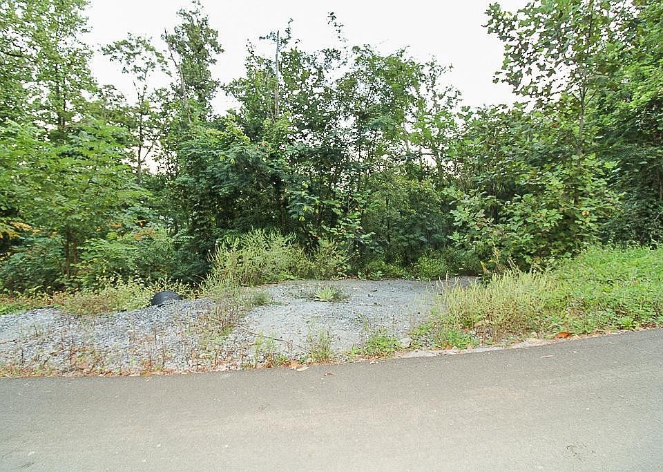 1st image of 565 Forest Springs Dr
