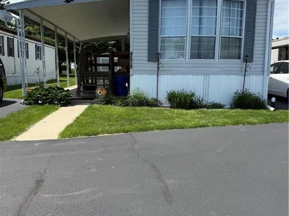 4578 Homestead Dr N, Coplay, PA 18037