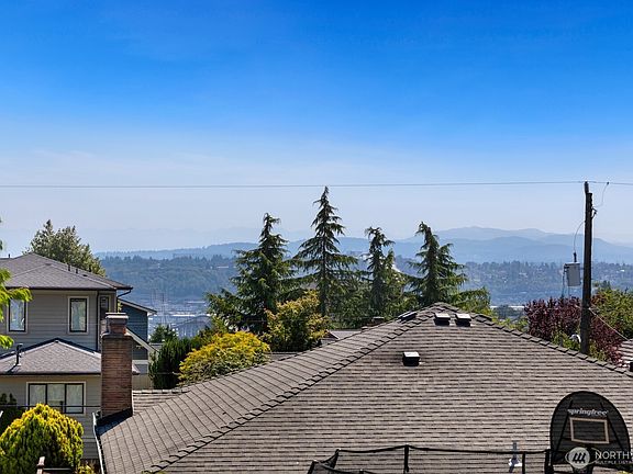3rd image of 3410 37th Avenue SW