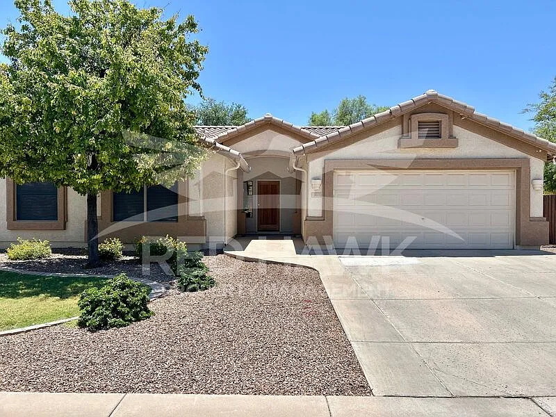 3863 E Linda Ct