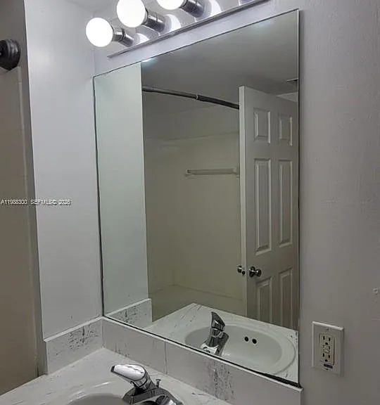 2921 NE 185th St #1202 — Photo 20