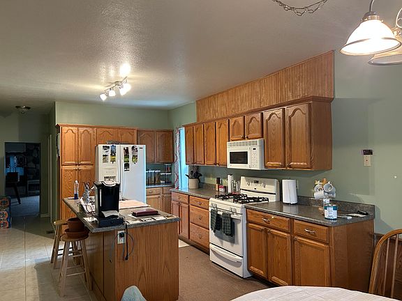4th image of 22130 Cohoon Rd