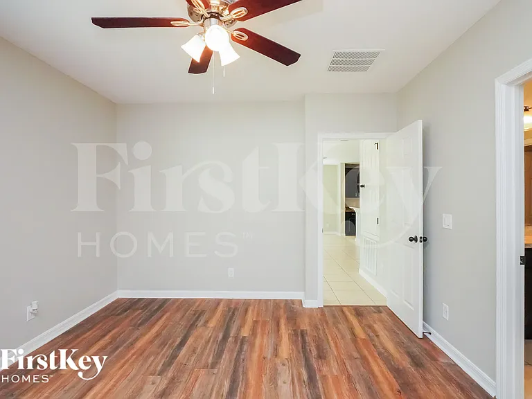 3734 Briarwood Estates Cir — Photo 9