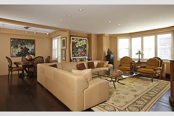 Sold by Stribling | media 18