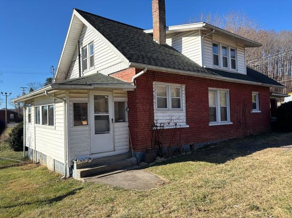 603 Glendale Rd, Galax, VA 24333