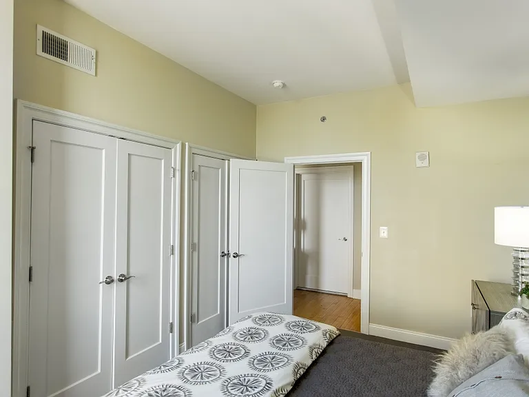 2100 Parkway — Photo 13
