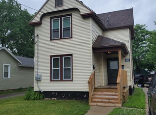 1034 3rd St #1, Beloit, WI 53511