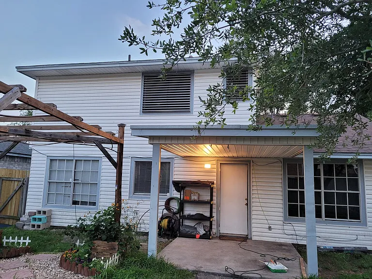 4746 Willowick Dr — Photo 12