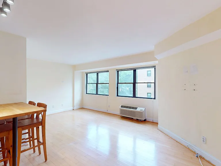 1801 Clydesdale Pl NW #517 — Photo 7