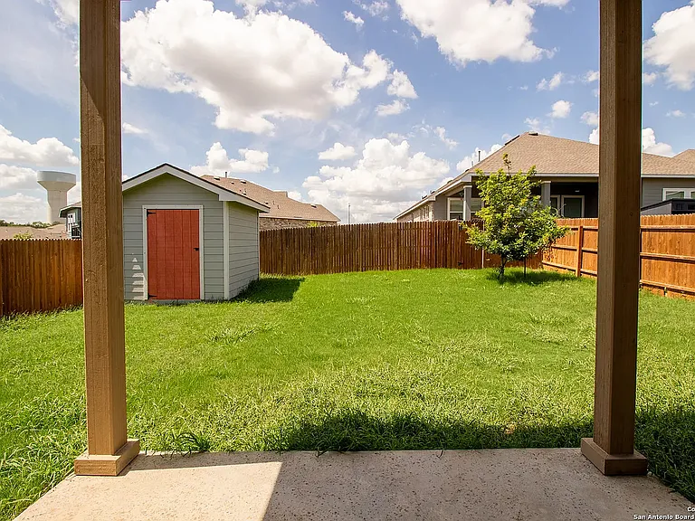 1203 Ranch Fls — Photo 8