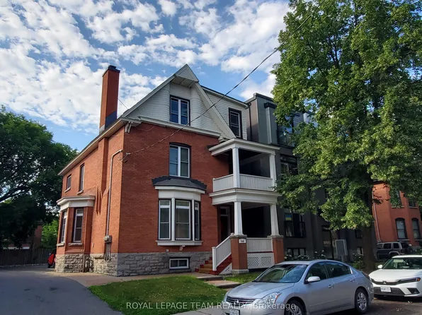540 Gilmour St #1, Ottawa, ON K1R 5L6