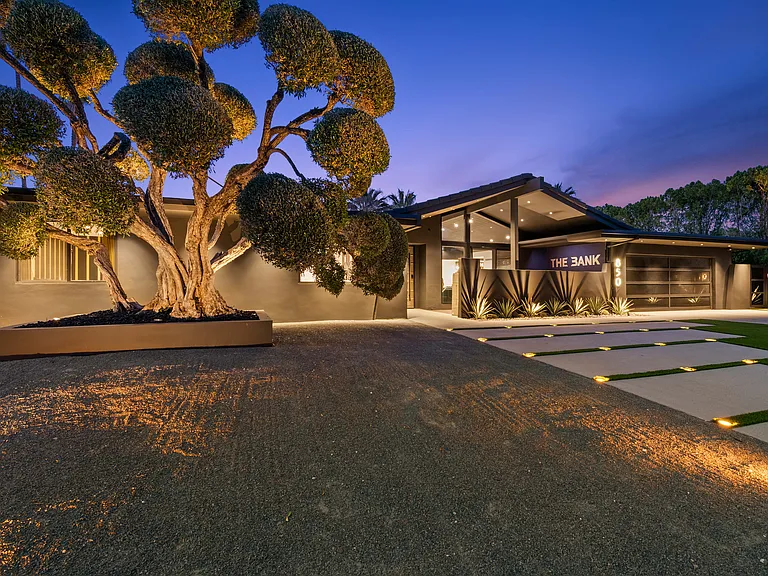 850 E Sierra Way — Photo 44