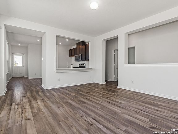 2nd image of 4719 PLAZA CENTER