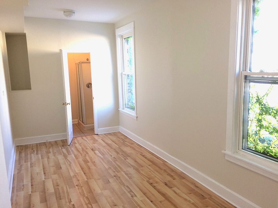 1st image of 3721 W Belmont Ave