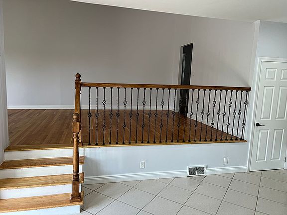 4th image of 16 Sharon Ln