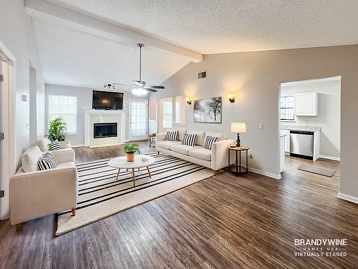 10848 Copper Hill Dr — Photo 3