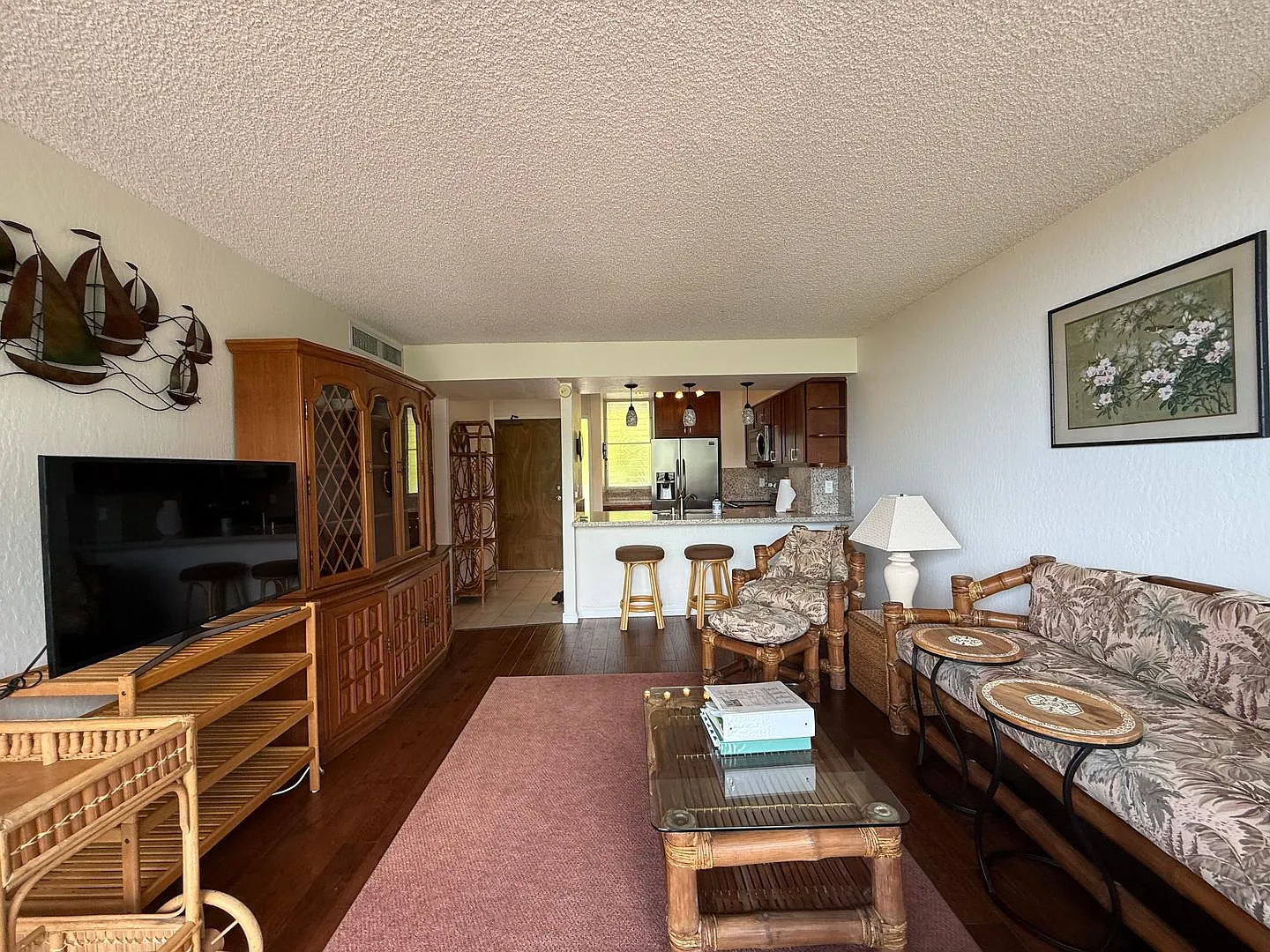 Makaha Valley Towers Fully Furnished. 1 Bedroom/1 Bath — Photo 4
