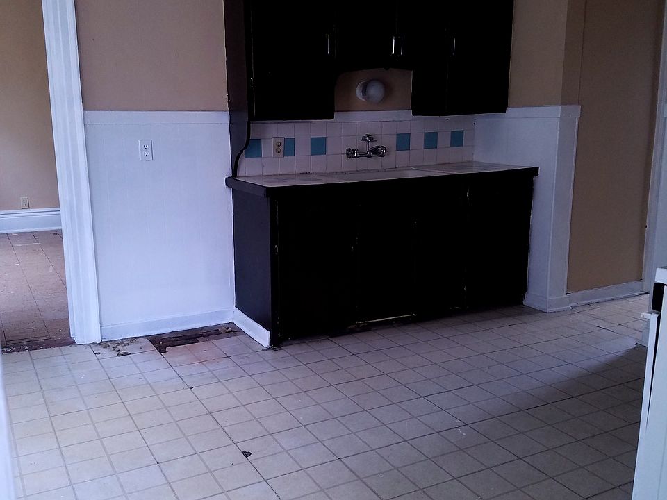 1st image of 285 Auburn Ave Uppr #
