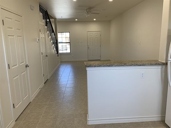 4th image of 602 Basswood Dr