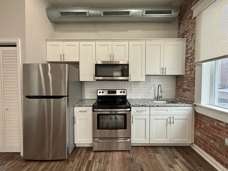 537 N 64th St #2 — Photo 3
